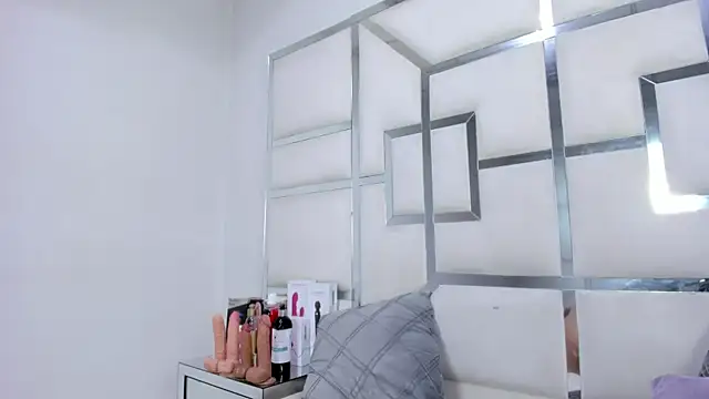 ZoeWan69 webcam