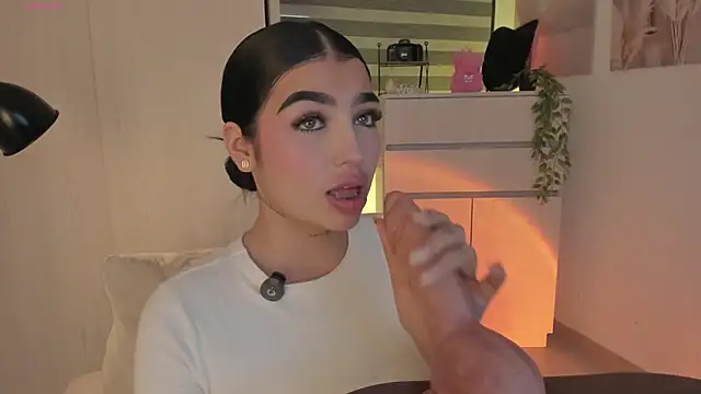 EmmyKenner webcam