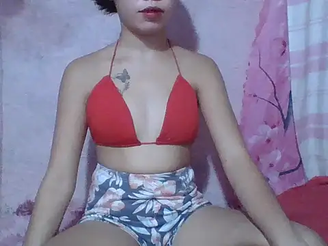SweetPussie18x webcam
