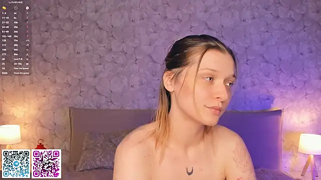 CleopatraHabibi webcam