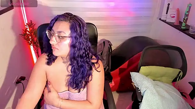 Agatha_Marin webcam