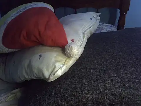 FreakyTrixie111 webcam