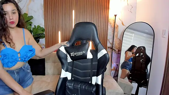 Ela_Maxwell_ webcam