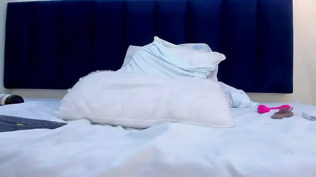 mayaevansmg webcam