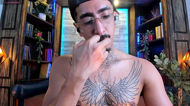 Donovan_Desmond webcam