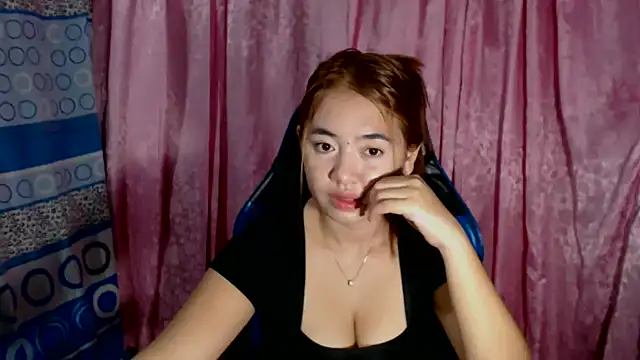 onlymaes_19 webcam