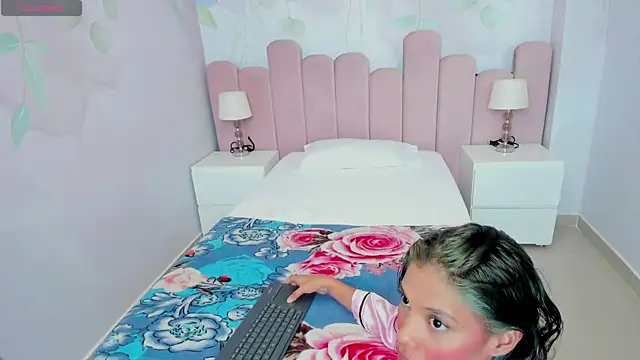 doll_skinny18 webcam