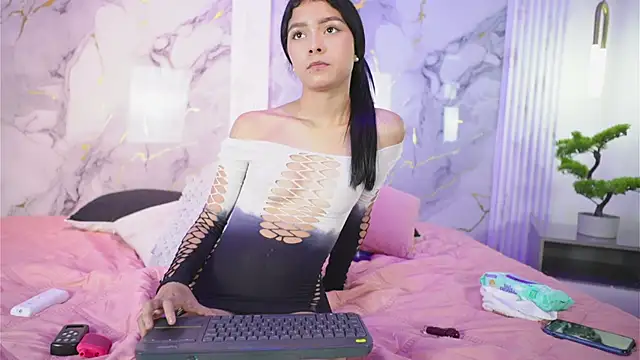 Tiffany_yu webcam