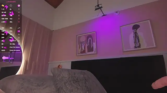 elodie_walker webcam