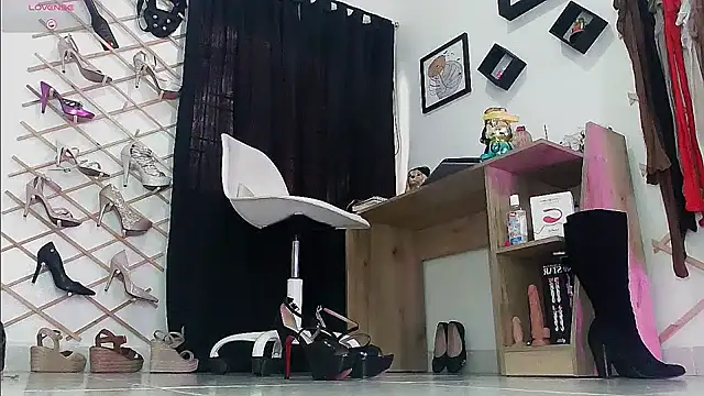 myla_sarah webcam