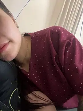 Bella_7777 webcam