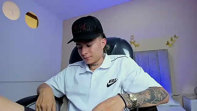 Nascary_Fox webcam