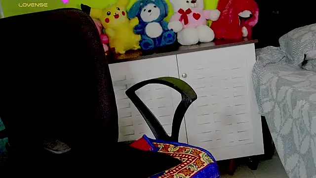 sexyhoney27 webcam
