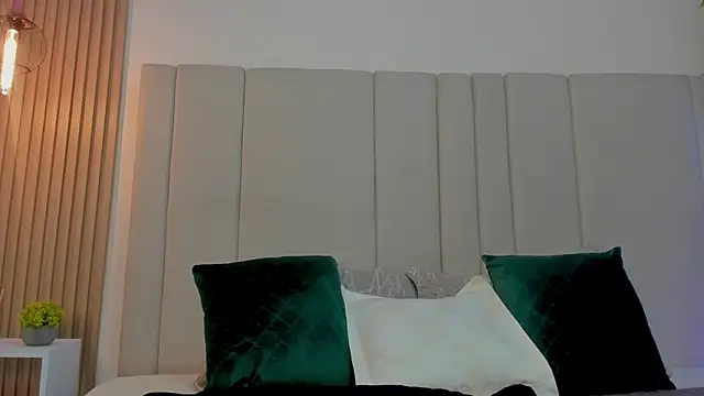 Victoria_Rosee webcam