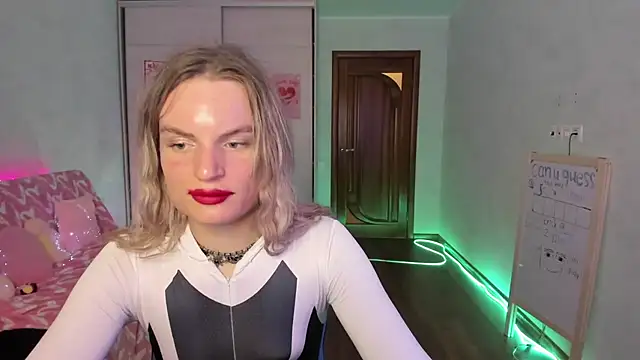 milliKira006 webcam