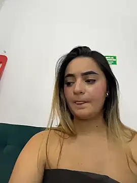 Antonella_Julieta webcam