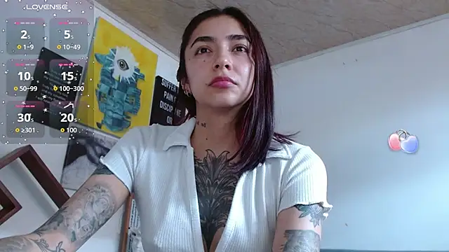 ZoeBakers_ webcam