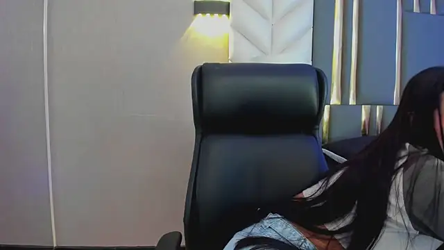 ChloeHarper_ webcam