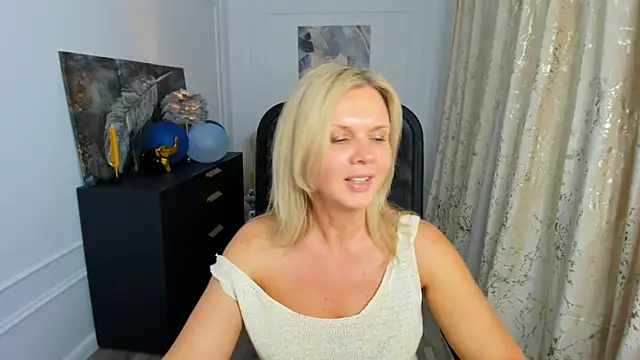 AgathaKlouin webcam