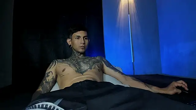 Travisttanner28 webcam