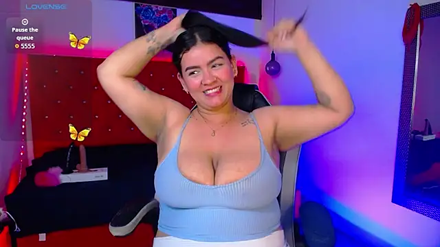 kriss_sweetboobs10 webcam