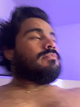MichaelBear_21 webcam