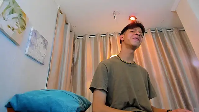 Ethan_qop webcam