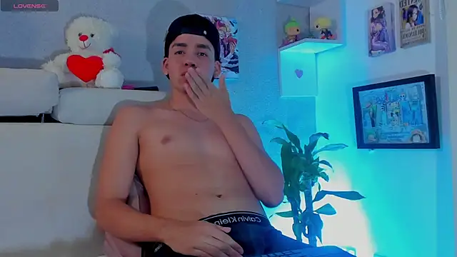 strong_rock69 webcam