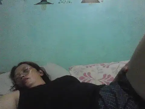 momshe2026 webcam