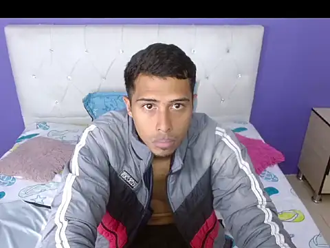 xcharliefoxx webcam