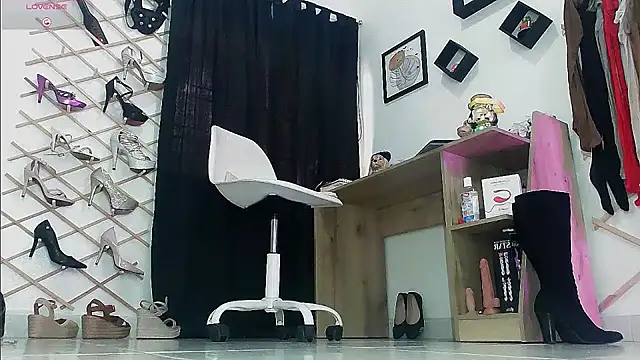 myla_sarah webcam