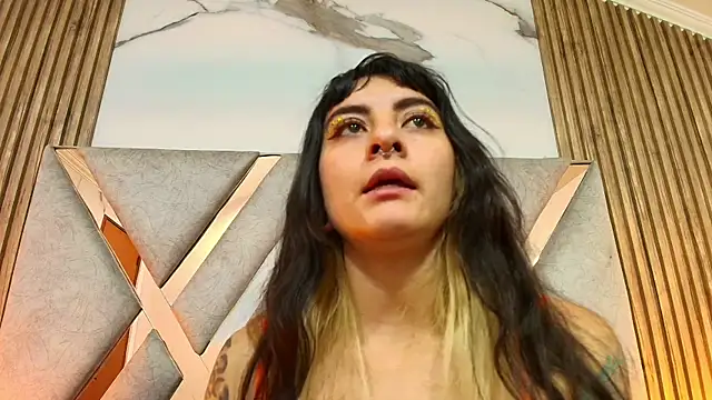 Naughty_Kittenm webcam