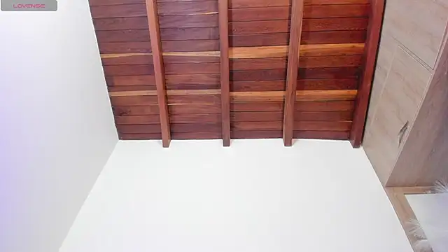TianaGlow44 webcam