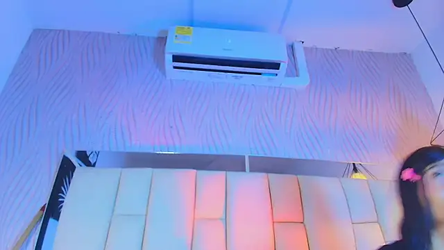Lana_Sliim webcam