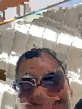 leoylia webcam