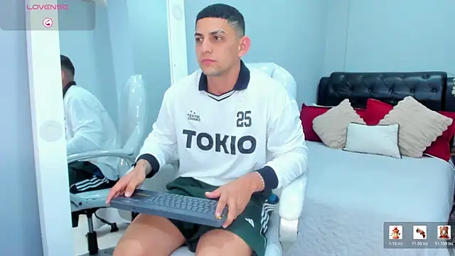 Alex_cute77 webcam