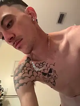 Twist_N_Tease webcam