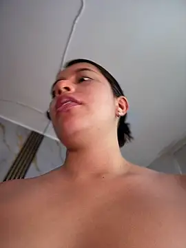 sara_calderon webcam