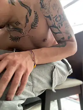 AlphaMasterXxx webcam