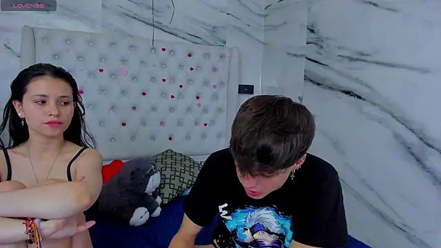 Ari_and_Storm webcam