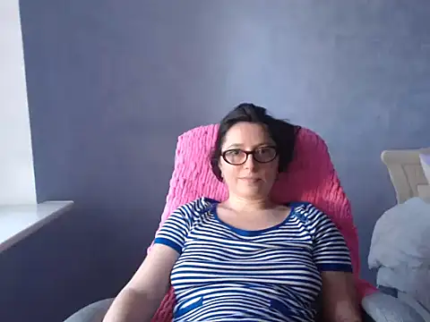 LuckyLisa23 webcam