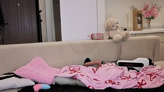 LesleyMil webcam
