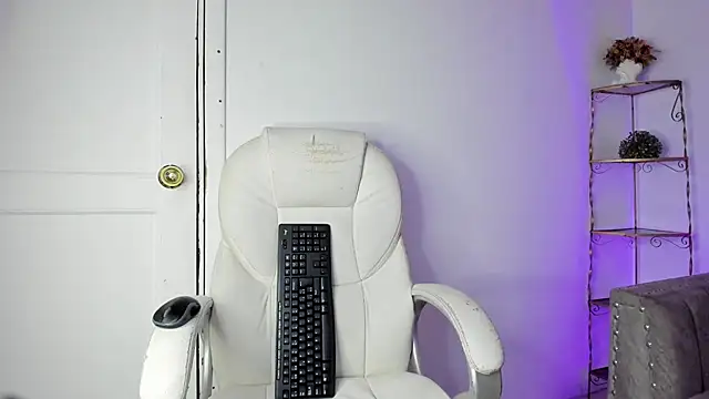 AnnyRosse_699 webcam