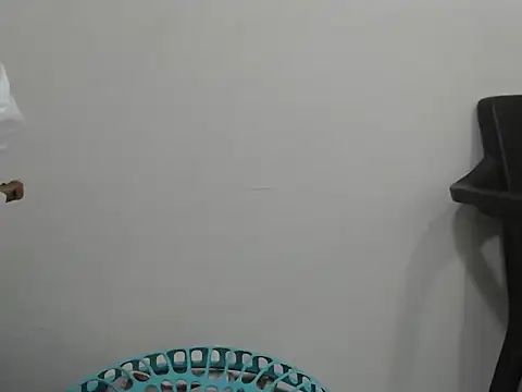 your_blackk webcam