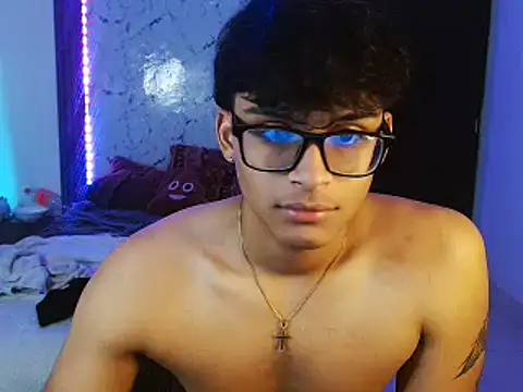 Mr_yisuzz webcam