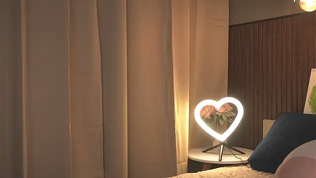 pinkmangokiss webcam