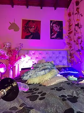 Naugth_channel_ts's room
