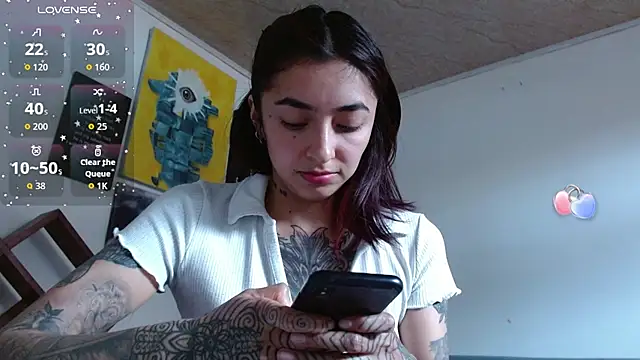 ZoeBakers_ webcam
