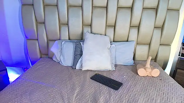 Sweet--Zoe webcam