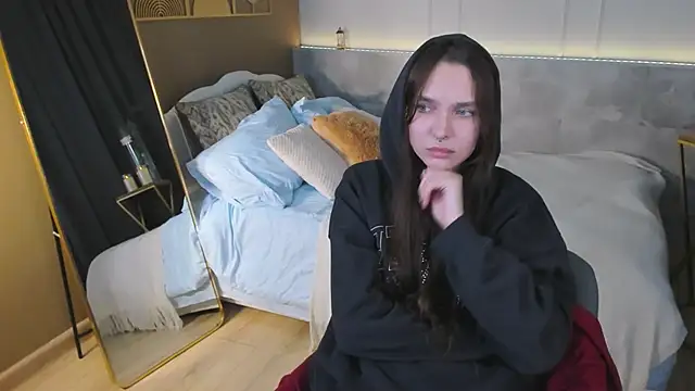 ChloeSunny webcam